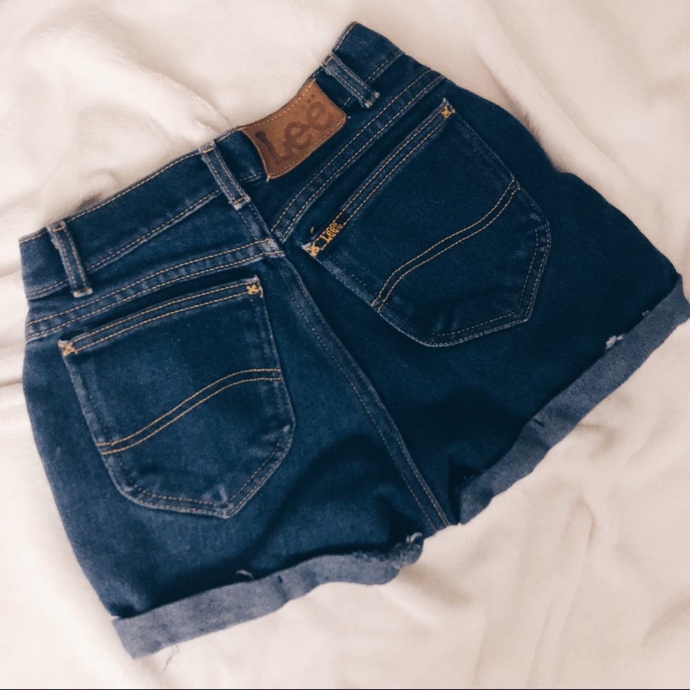 *RARE LEE BRANDY MELVILLE HIGHWAISTED SHORTS*